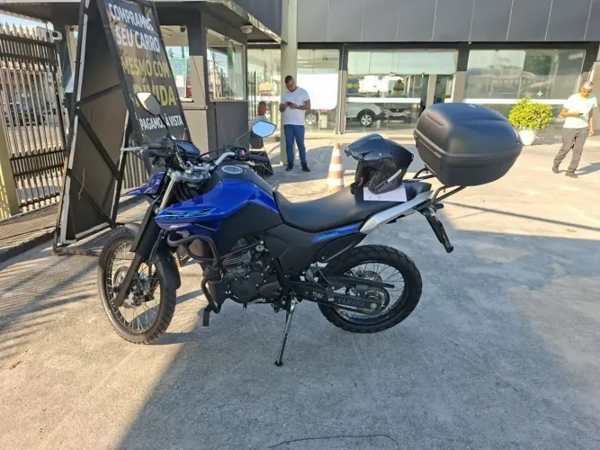Yamaha Fazer 250 Azul 2025 