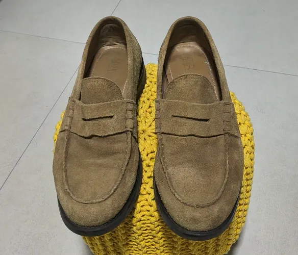 Mocassim Zara em camurça 