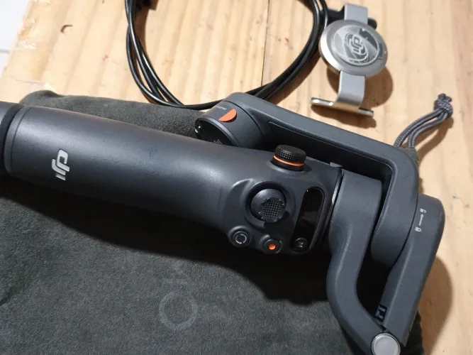 Estabilizador DJI Osmo Mobile 6 (Cinza Escuro) BR DJI110A