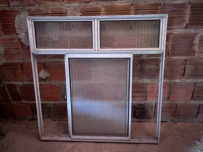 vende se janela de alumínio