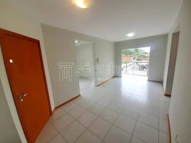 Apartamento com 2 quartos para alugar por R$ 2100.00, 65.98 m2 - Amizade - Guaramirim/SC