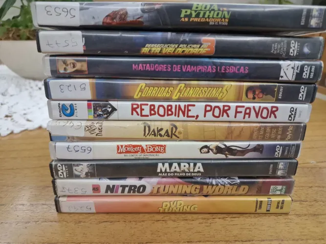 Lote com 10 filmes em DVD