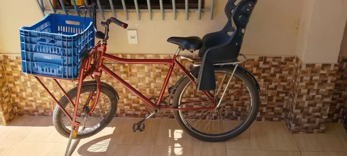 VENDE-SE BICICLETA TIPO CARGUEIRA