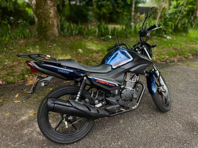 Yamaha Factor 150 2024 Azul Metálica