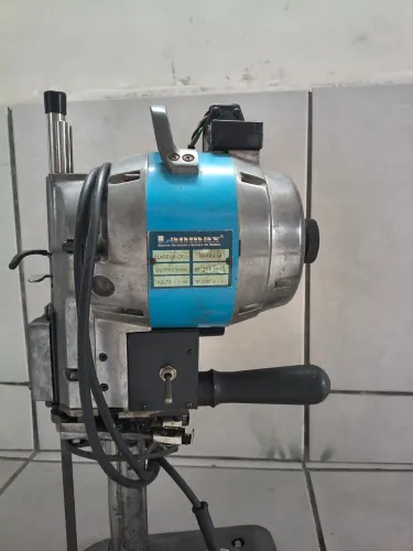 Vendo máquina de cortar tecido 8 polegadas