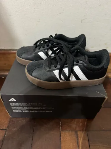 Tênis infantil adidas