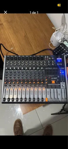 Mesa de som analógica 