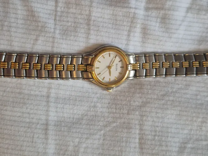 2 relógios BULOVA originais.