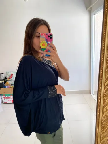 Blusa grife Lez a Lez ombro único nula manga tecido solto leve feminina