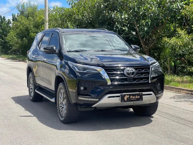 Toyota Hilux SW4 SRX 4X4 2.8 TDI 16V Dies. Aut. 2021