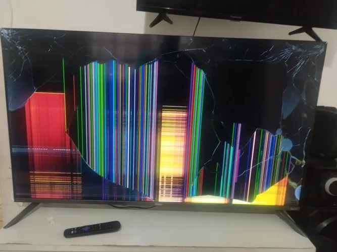 TV Philco 50" Tela quebrada! 