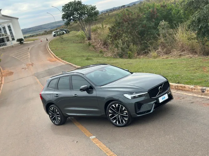 Volvo XC-60 T-8 Ultra Dark 2.0 AWD (híbrido) 2026