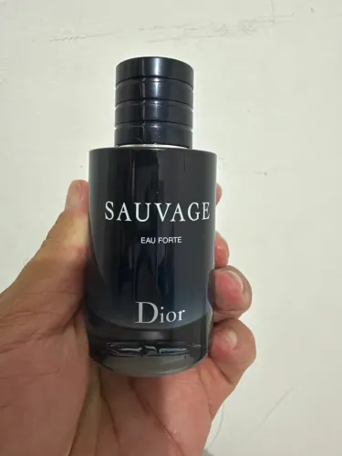 Perfume SAUVAGE dior 60ml