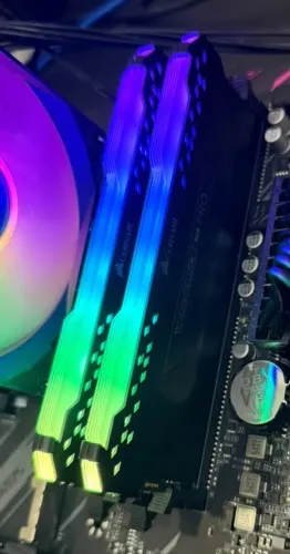 Kit Memória DDR4 32gb(2x16gb) Corsair Vengeance 3200mhz RGB- Loja física