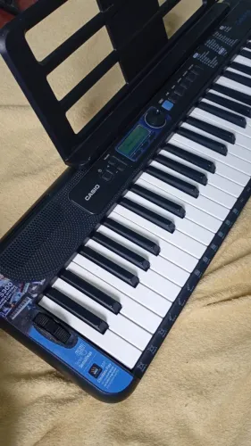 Teclado Casio CT-S300 Preto Semi Novo 
