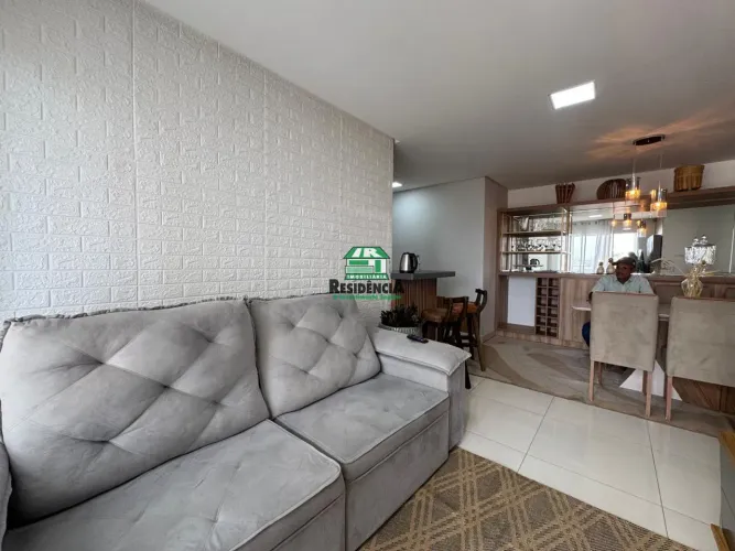 Apartamento contendo 03 quartos, sendo 01 suíte, com excelente estrutura e móveis planejad