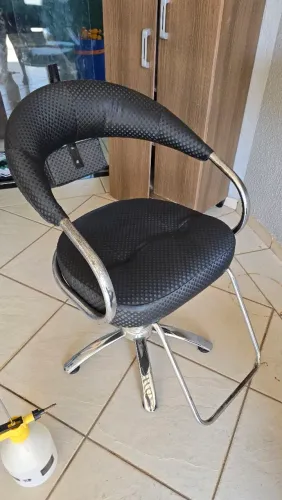 Lavatório + Cadeira Hidráulica Salão/Barbearia - R$ 800