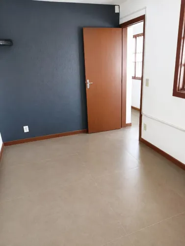 PROMOÇÃO! SALA COMERCIAL EM FRENTE À AVENIDA PRINCIPAL DE VALPARAÍSO - APENAS R$1.200!
