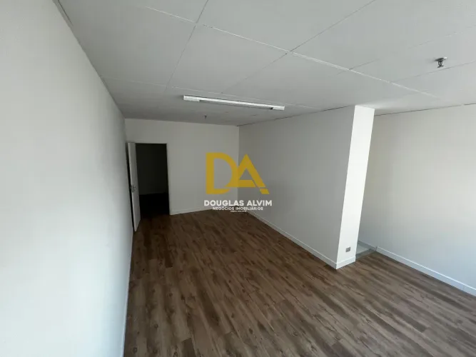 Sala Comercial para Locação - 42m² - Condomínio Gama Office - 18 do Forte - Alphaville