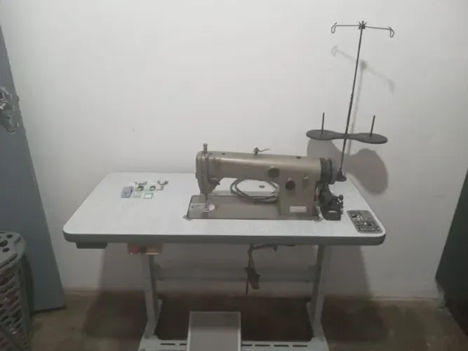 Máquina de costura/ Troco