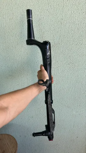 Suspensão lefty ocho 100 mm aceito troca em fox ou Sid top