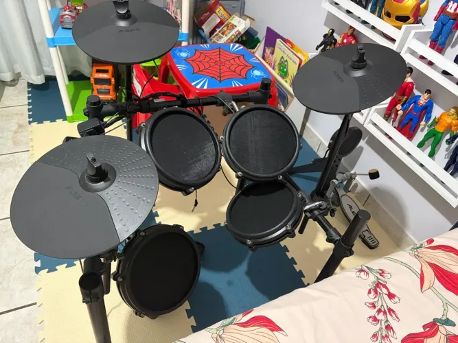 Bateria eletrônica Alesis nitro drum module