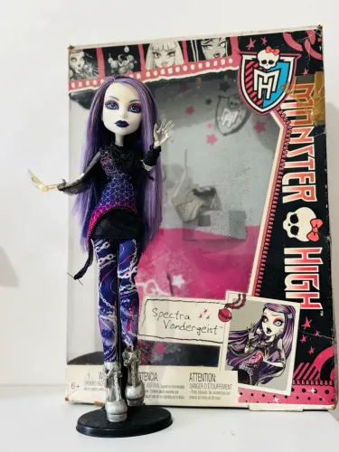 Monster High - Spectra Picture Day