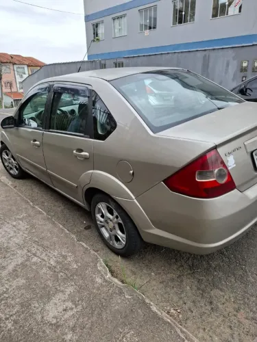 Ford Fiesta Sed. 1.6 8V Flex 4P 2006