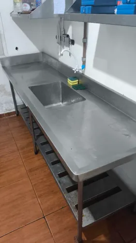 PIA INDUSTRIAL 100% AÇO INOX COM CUBA GRANDE E PRATELEIRA GRADEADA