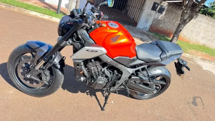 Honda CB 650R 2024 - Estado de Nova