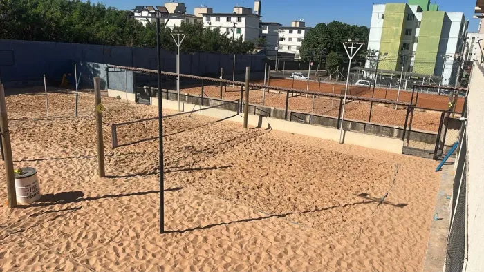Aluga-Se quadras de areia com bar completo