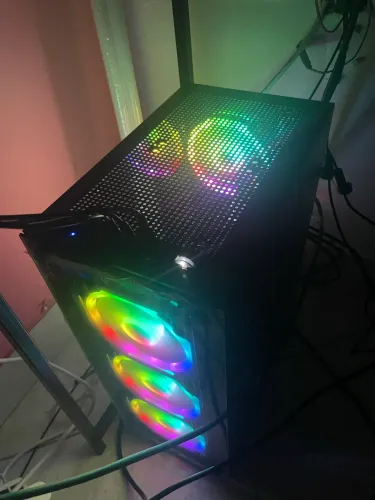 VENDO PC GAMER 5 meses de uso, valor negociável