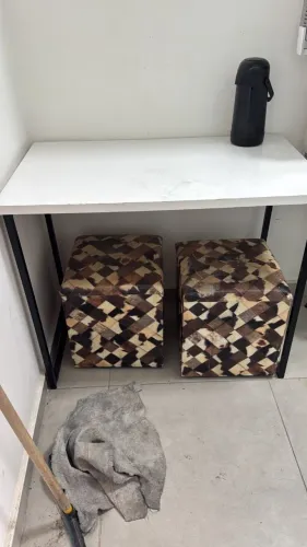 Mesa de fórmica branca 90 x 55 cm