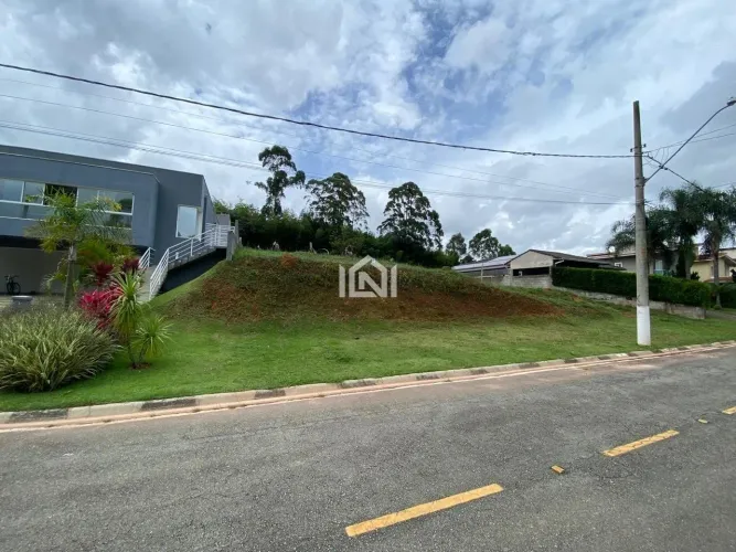 Terreno à venda no condomínio Paysage Brise