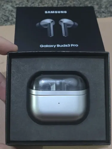 Samsung Galaxy Buds 3 Pro Prata / Cinza - Completo na Caixa