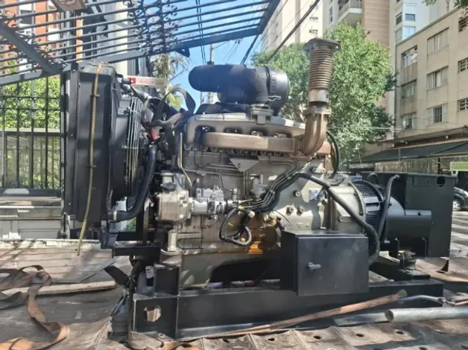 Grupo Gerador Stemac -82 kva com QTA 
