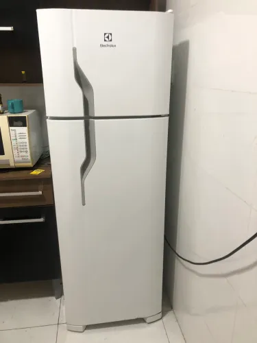 Geladeira Electrolux Duplex 260L DC35A - Super Conservada