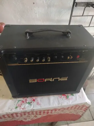 Caixa guitarra Borne Vorax 1050 50w paulera