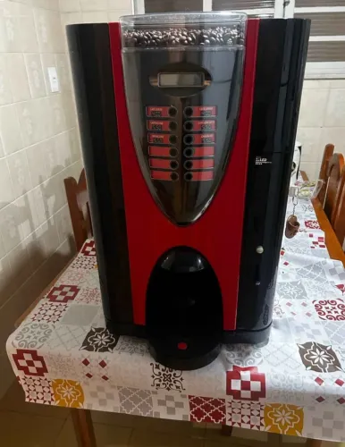 Máquina de café cafeteira multibebidas Bianchi Lei Sa
