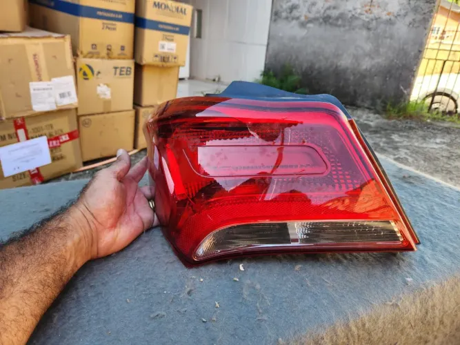 Lanterna Canto esquerdo Chevrolet Onix Hatch 16/19 ORIGINAL
