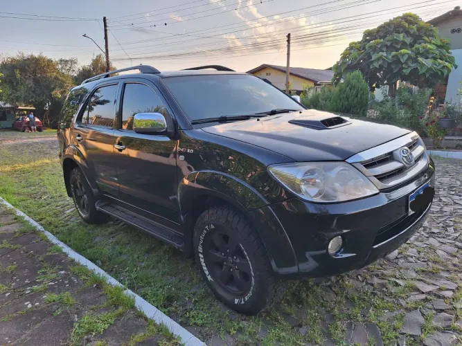 Toyota Hilux SW4 SRV D4-d 4X4 3.0 TDI Dies. AUT 2007