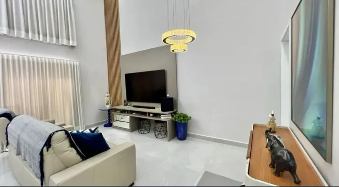 Casa no Condomínio Porto Real 1, em Limeira/SP. Com porteira fechada