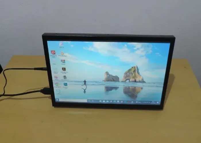 Monitor portátil 14" resolução 1280 x 800, 12V, HDMI /SVGA. - NOVO
