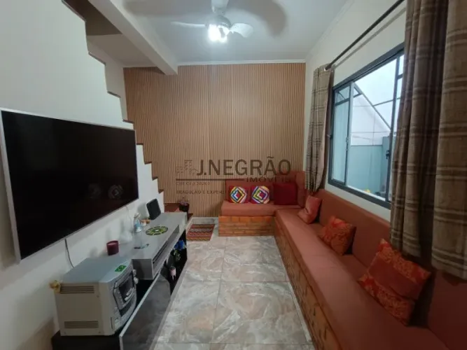 Excelente oportunidade de locação: Casa com 2 quartos, 1 suíte e vaga na Vila das Mercês,