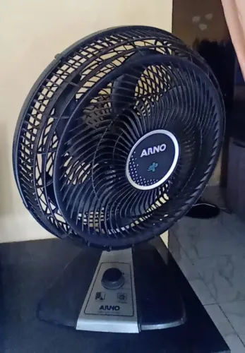 Vendo este ventilador Arno silencie force,40 cm usado 220 volts 3 velocidades