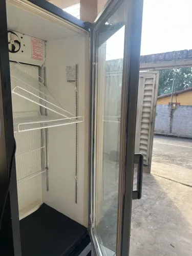 Freezer Vertical 410 litros expositora