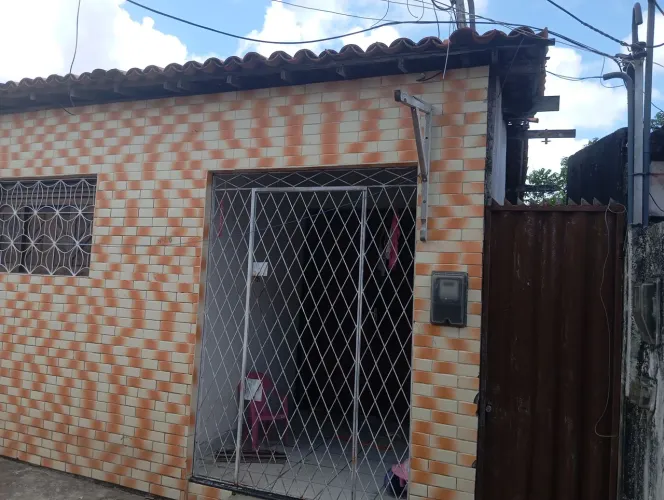 Vende-se 2 casas 