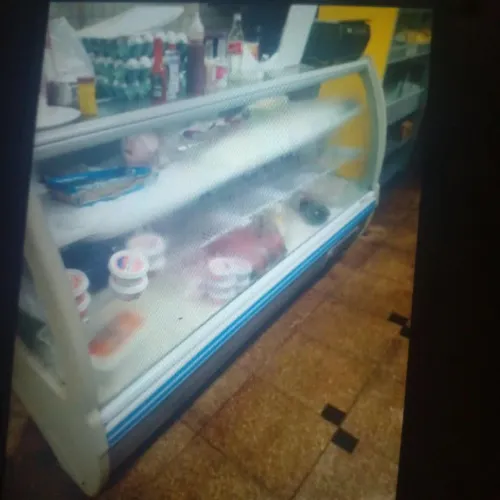Expositor de frios em ótimo estado e preço bom
