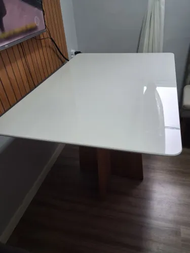 Mesa semi-nova de 1,20 m vende-se ou troca pela mesa de 90 por 90 valor r$ 500