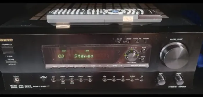Receiver Onkyo TX-DS696 / Leia descrição.